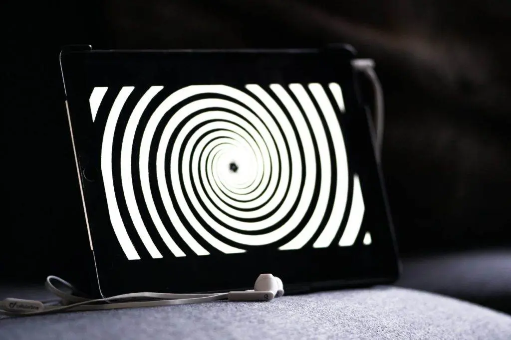 Hypnose en ligne sur une tablette